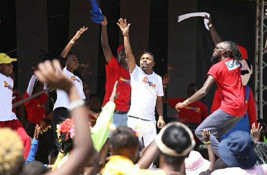 A Fan Fair Frenzy : Club Kiboko